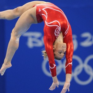 开云esports-塞内加尔队在巴黎奥运会比赛中展现出高效的传球配合，塞内加尔队球星